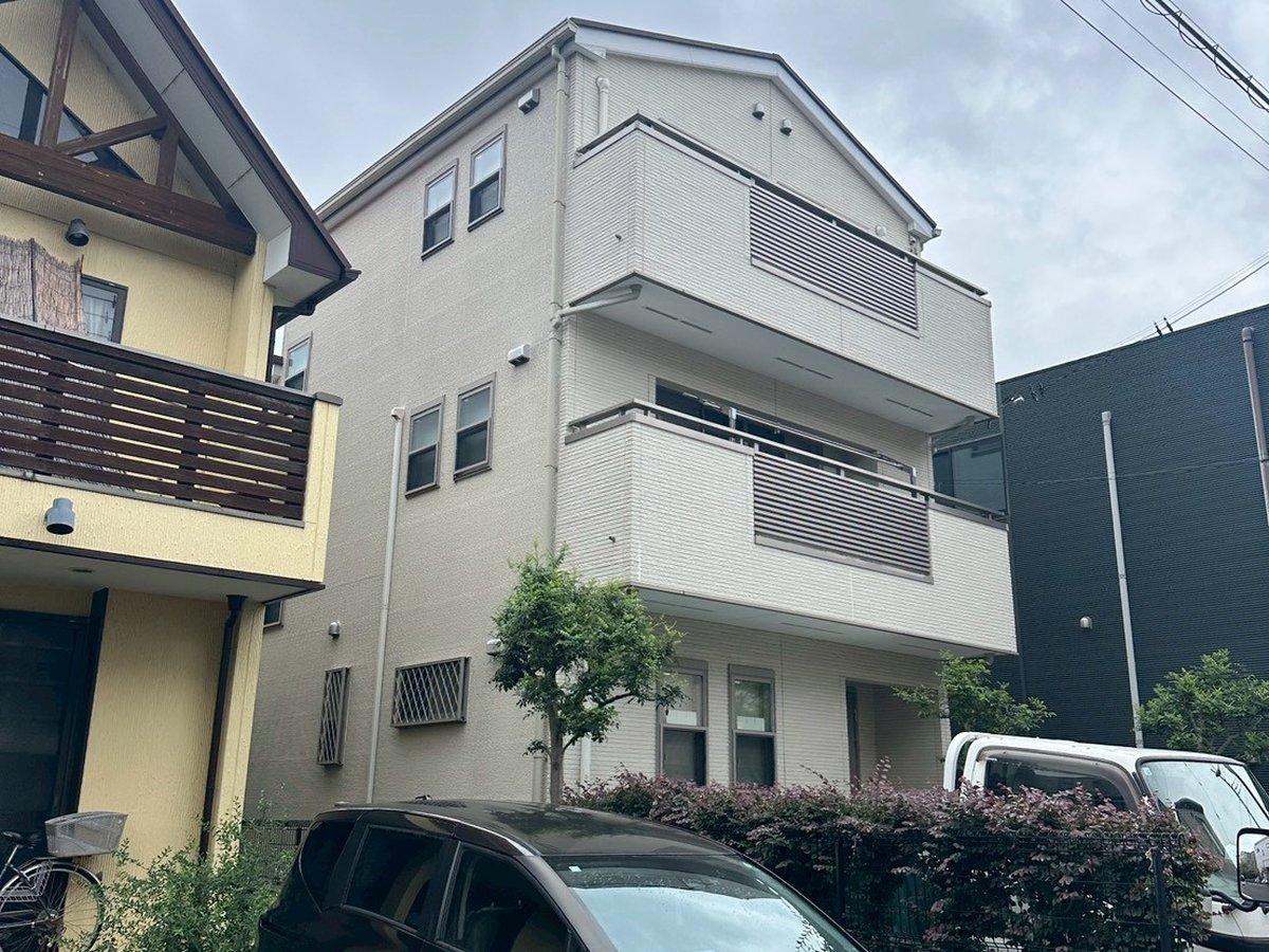 外壁塗装 施工前 — 優建装